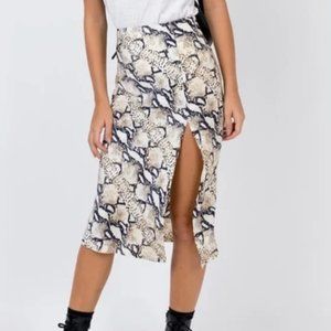 Princess Polly skirt snakeskin print size 6